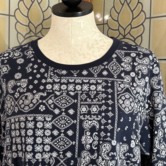 Lands End Serious Sweats Bandana Sweatshirt Navy French Terry Paisley Size L - Picture 4 of 12